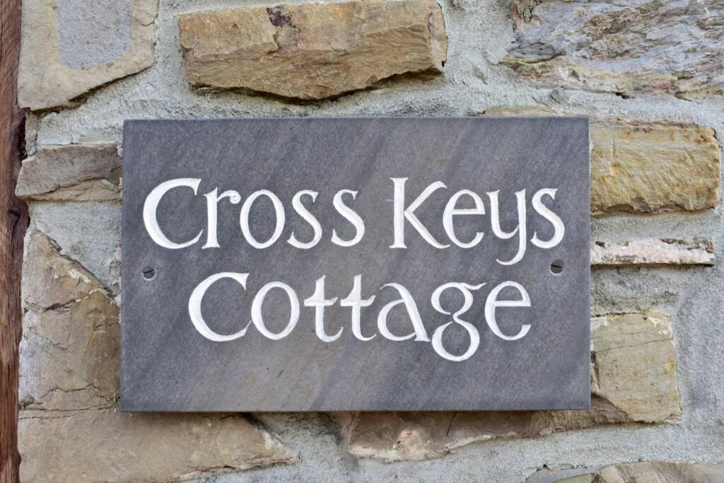 Cross Keys Cottage Holiday Let 毕晓普斯堡 外观 照片